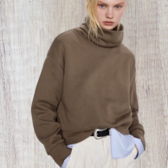 Zara Tops - Zara Sweatshirt